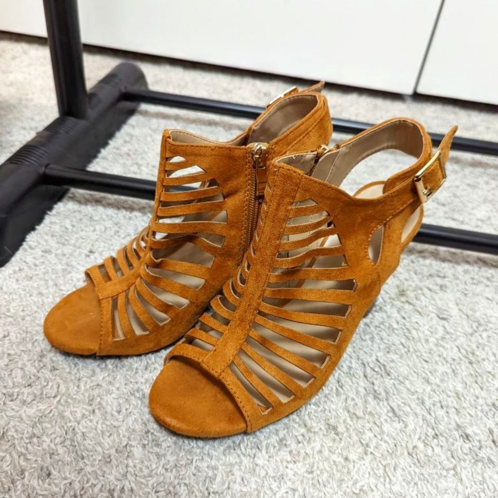 Cute heeled sandals